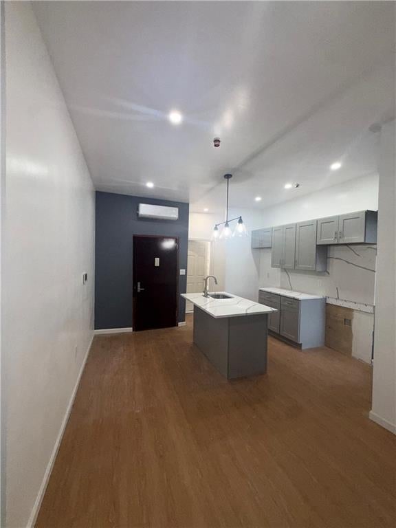 Photo of 324 Eldert Street #2B, Brooklyn, NY 11237 (MLS # 502283)