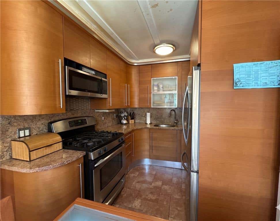 Photo of 354 Van Sicklen Street #3A, Brooklyn, NY 11223 (MLS # 502007)