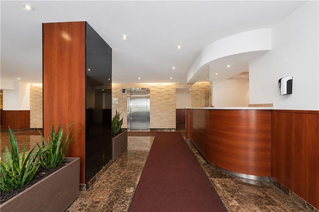 Photo of 2650 Ocean Parkway #8C, Brooklyn, NY 11235 (MLS # 502704)