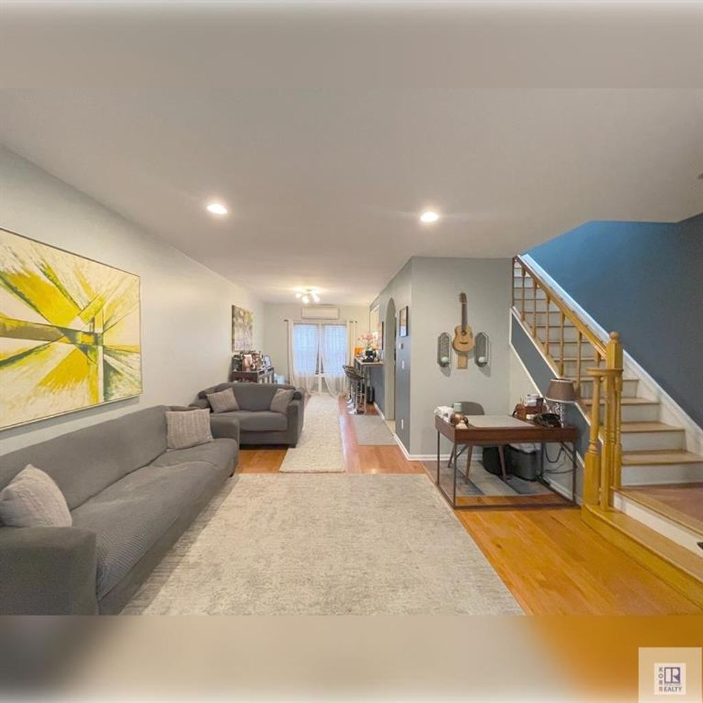 Photo of 2011 27th Street, Brooklyn, NY 11229 (MLS # 499110)