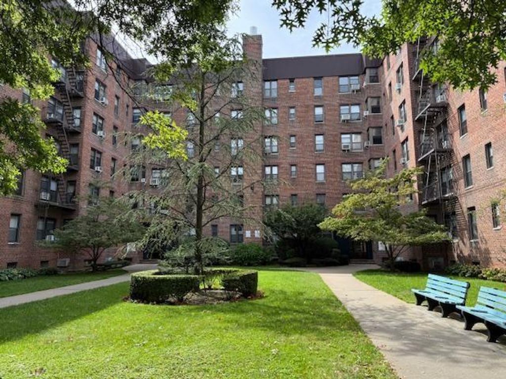 Photo of 2260 Burnett Street #3C, Brooklyn, NY 11229 (MLS # 495835)