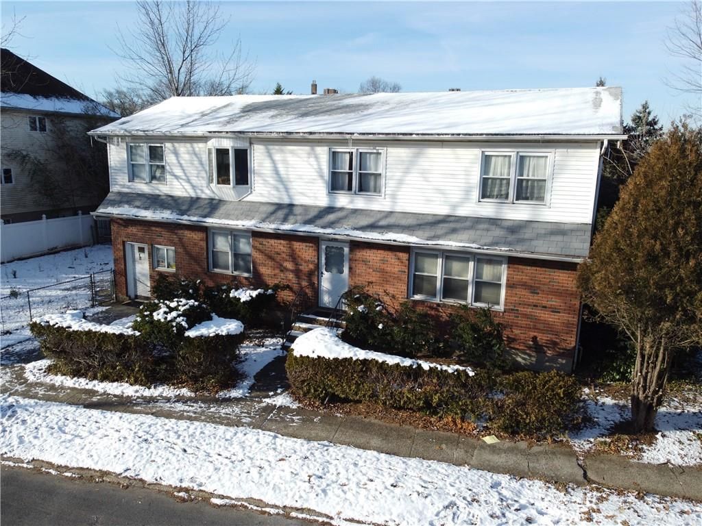 Photo of 160 Todt Hill Road, Staten Island, NY 10314 (MLS # 488151)