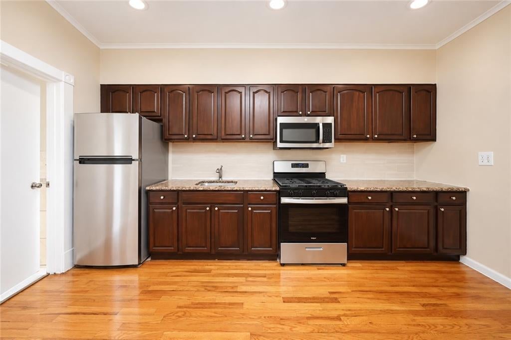 Photo of 164 Brighton Avenue, Staten Island, NY 10301 (MLS # 504868)