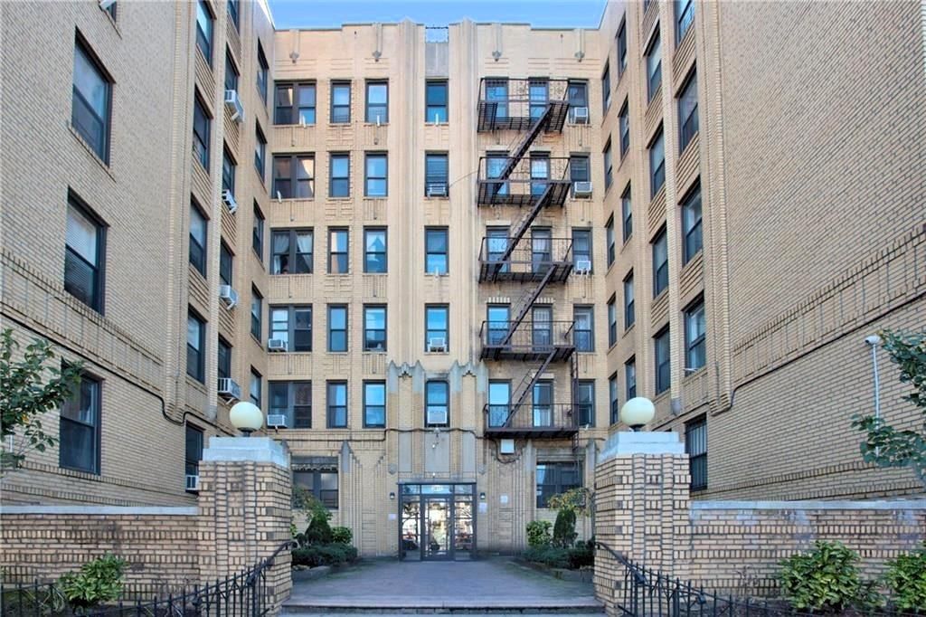 Photo of 1610 Avenue P #4T, Brooklyn, NY 11229 (MLS # 496634)