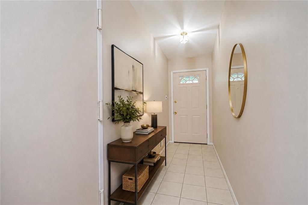 Photo of 46 Pembrook Loop, Staten Island, NY 10309 (MLS # 501775)