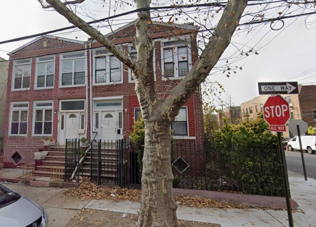 Photo of 644 Vermont Street, Brooklyn, NY 11207 (MLS # 499106)