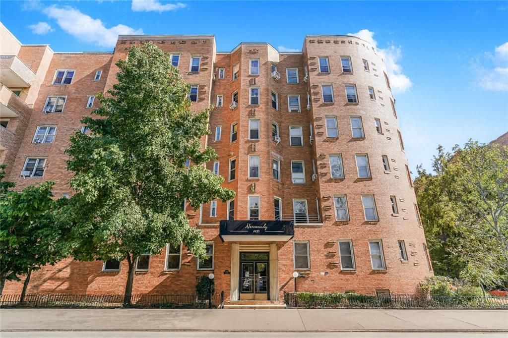 Photo of 9437 Shore Road #B9, Brooklyn, NY 11209 (MLS # 496572)