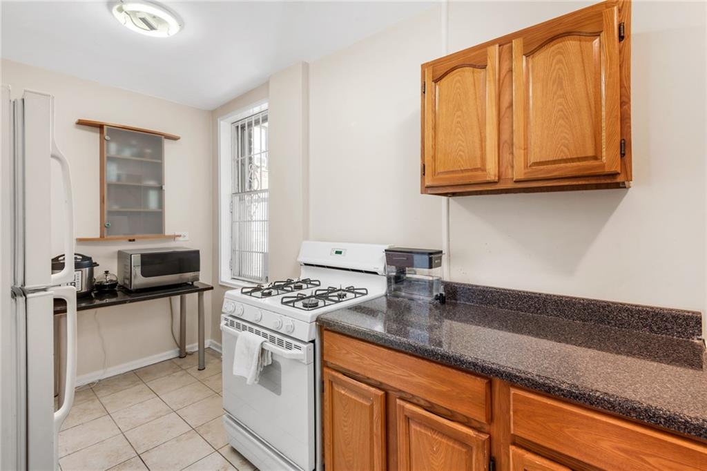 2265 Ocean Pkwy Court #5G, Brooklyn, New York image 9