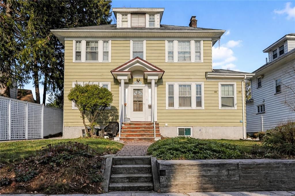 Photo of 119 Watchogue Road, Staten Island, NY 10314 (MLS # 498756)