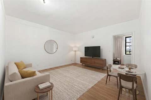 Condo For Sale - 1620 2nd Street #5F<br/> Brooklyn, NY 11230