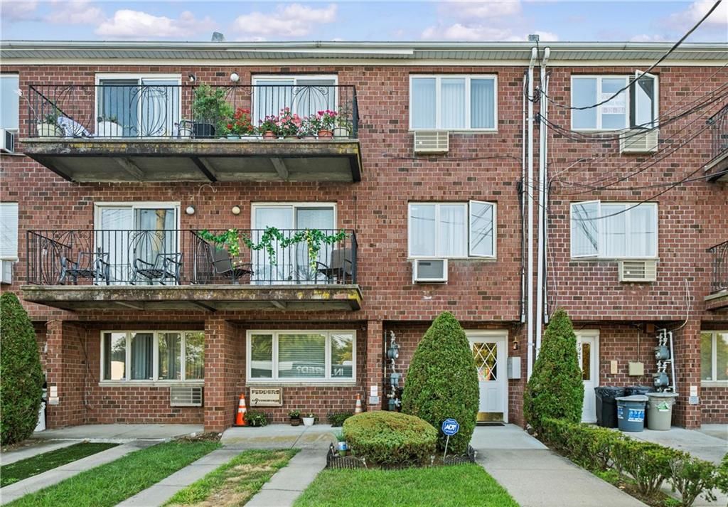 Photo of 7941 Seaview Avenue #E1, Brooklyn, NY 11236 (MLS # 494599)