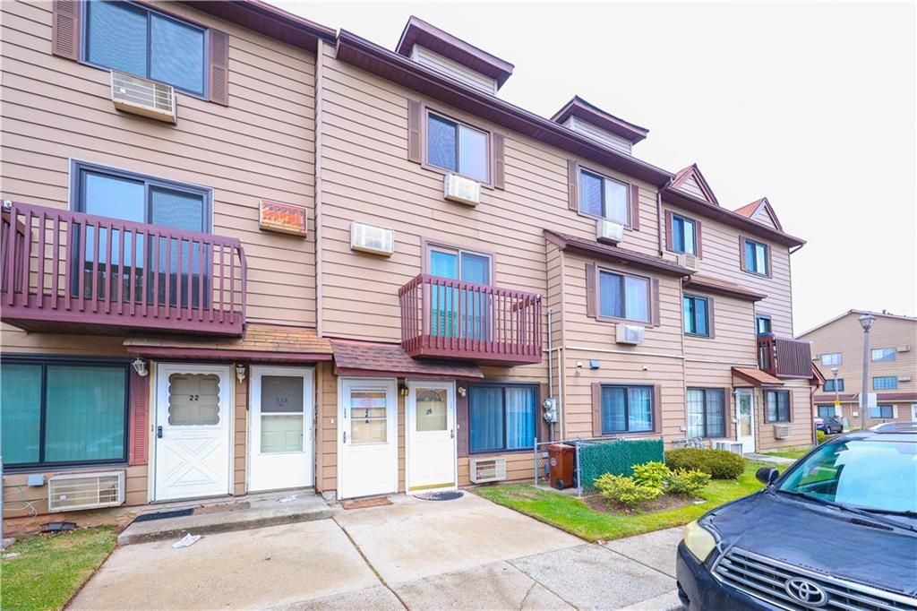 Photo of 26 Gardenia Lane #96, Staten Island, NY 10314 (MLS # 498298)