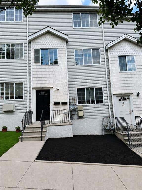 Photo of 43 Benziger Avenue, Staten Island, NY 10301 (MLS # 502262)