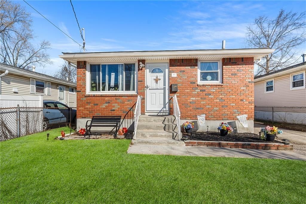 Photo of 183 Arlington Place, Staten Island, NY 10303 (MLS # 499713)
