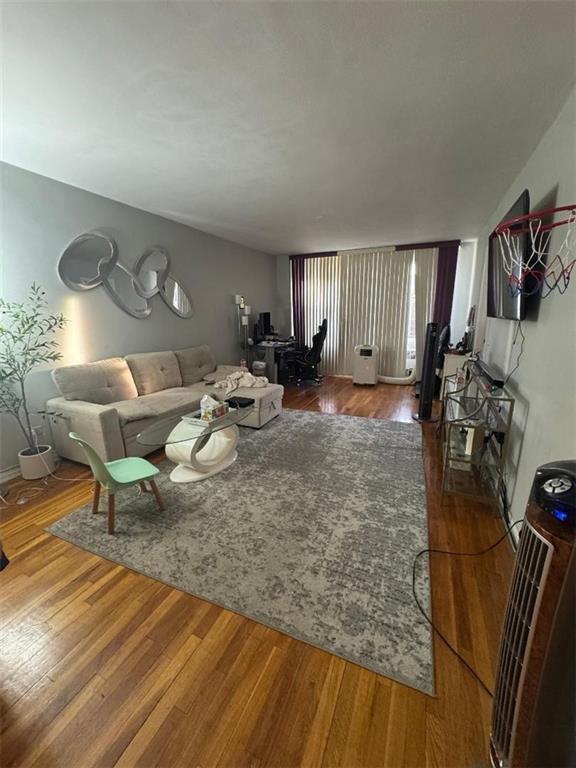 Photo of 770 Ocean Parkway #5P, Brooklyn, NY 11230 (MLS # 502406)