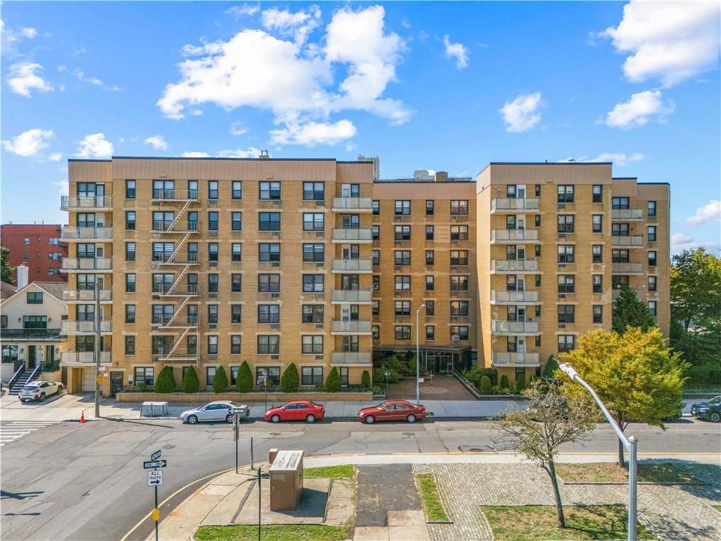 Photo of 200 Corbin Place #4V, Brooklyn, NY 11235 (MLS # 495759)