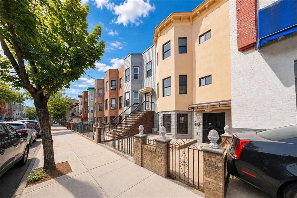 Photo of 320 Bay Ridge Parkway, Brooklyn, NY 11209 (MLS # 504589)