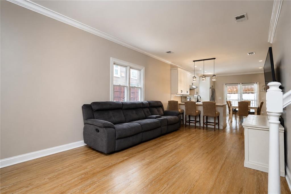 Photo of 198 Willowbrook Road, Staten Island, NY 10302 (MLS # 504727)