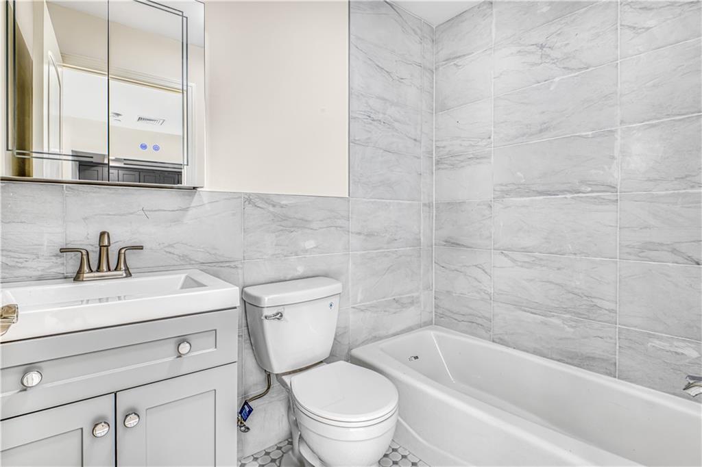 207 Bay 35th Street #2A, Brooklyn, New York image 5