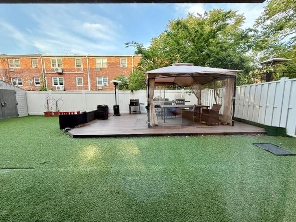 Photo of 3165 Emmons Avenue #1L, Brooklyn, NY 11235 (MLS # 493555)