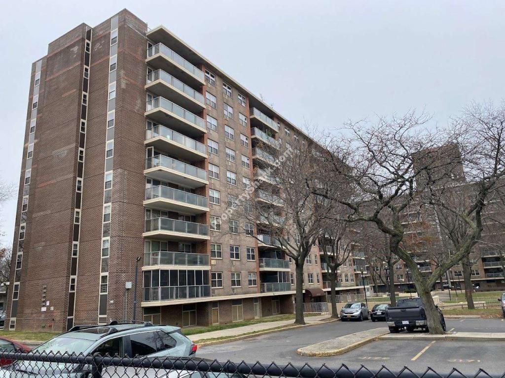 Photo of 400 Cozine Avenue #9G, Brooklyn, NY 11207 (MLS # 494327)