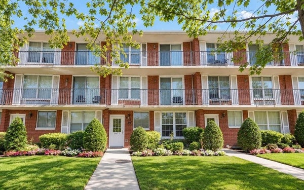 9977 SHORE RD APT 11D, BROOKLYN, NY 11209 - Image c79f8fb77e6565ea6c6cc93d64631456/3212977759