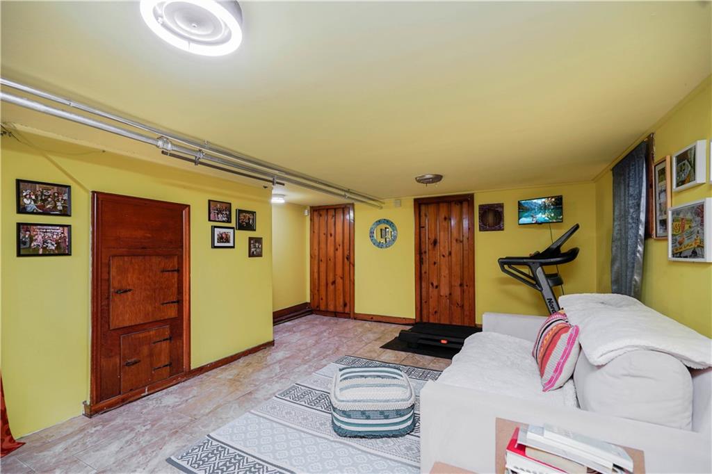179 Marine Avenue, Brooklyn, New York image 29