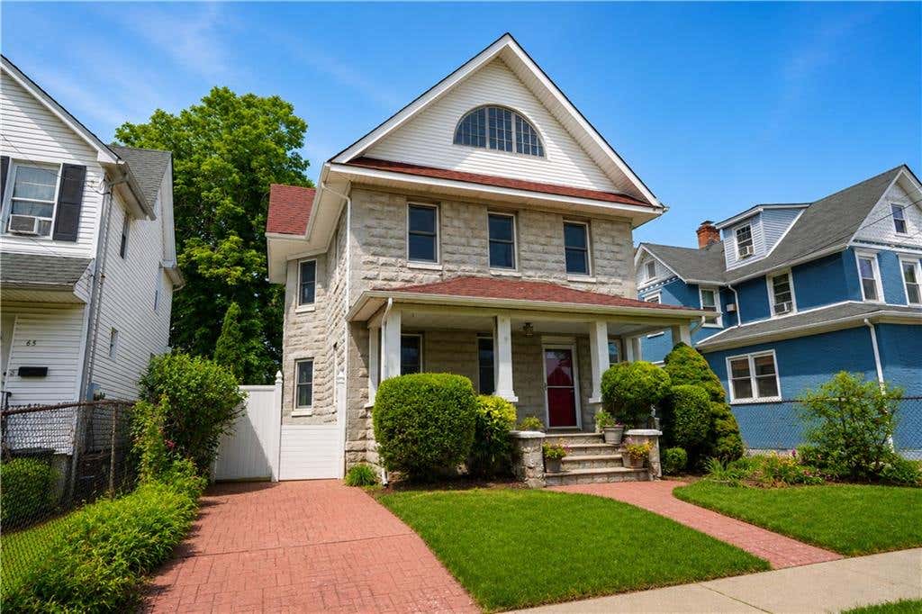 Photo of 69 Saint Stephens Place, Staten Island, NY 10306 (MLS # 503589)
