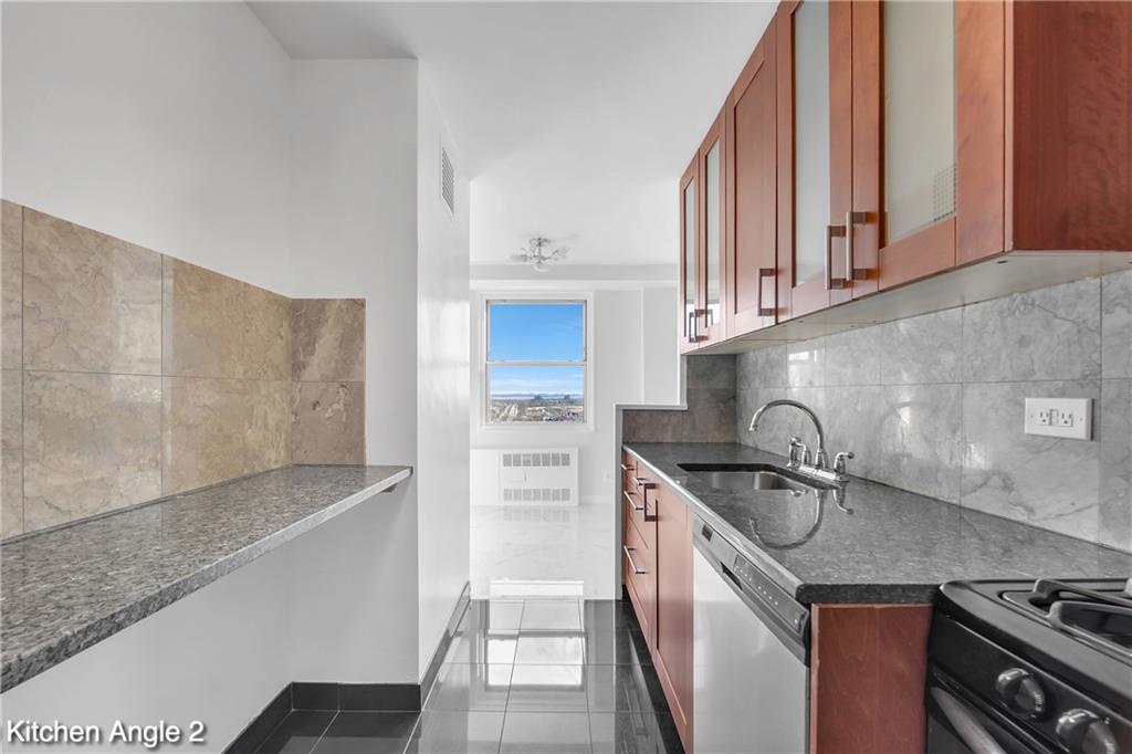 35 Seacoast Terrace #16D, Brooklyn, New York image 7