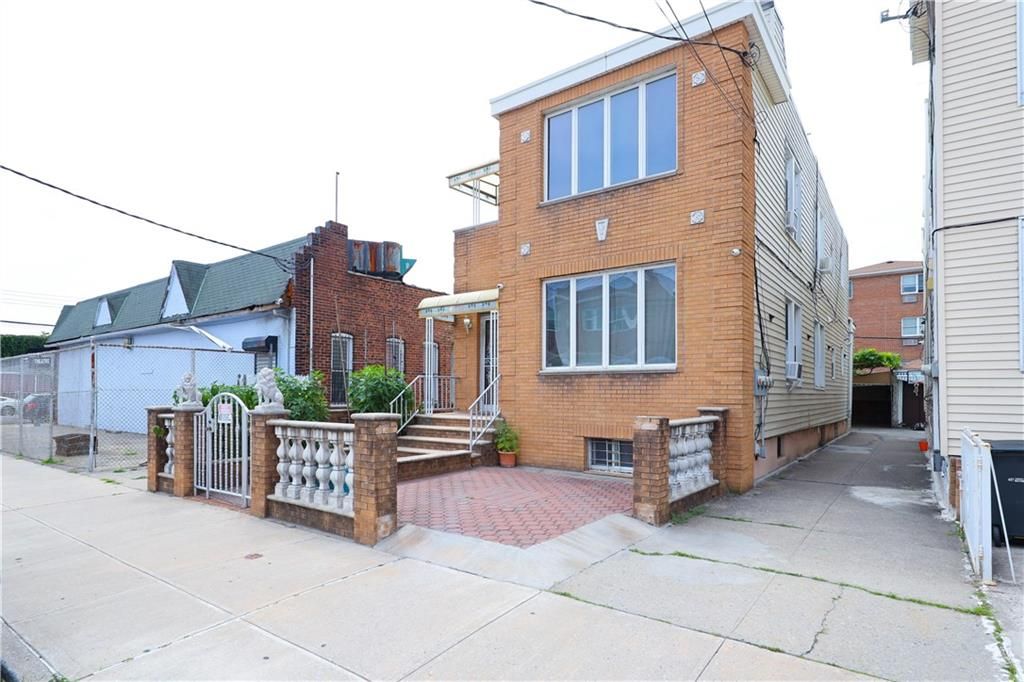 Photo of 170 Bay 38th Street, Brooklyn, NY 11214 (MLS # 494203)