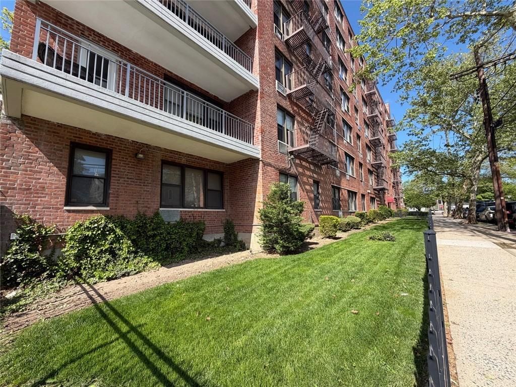 Photo of 100 Colfax Avenue #3Z, Staten Island, NY 10306 (MLS # 501238)