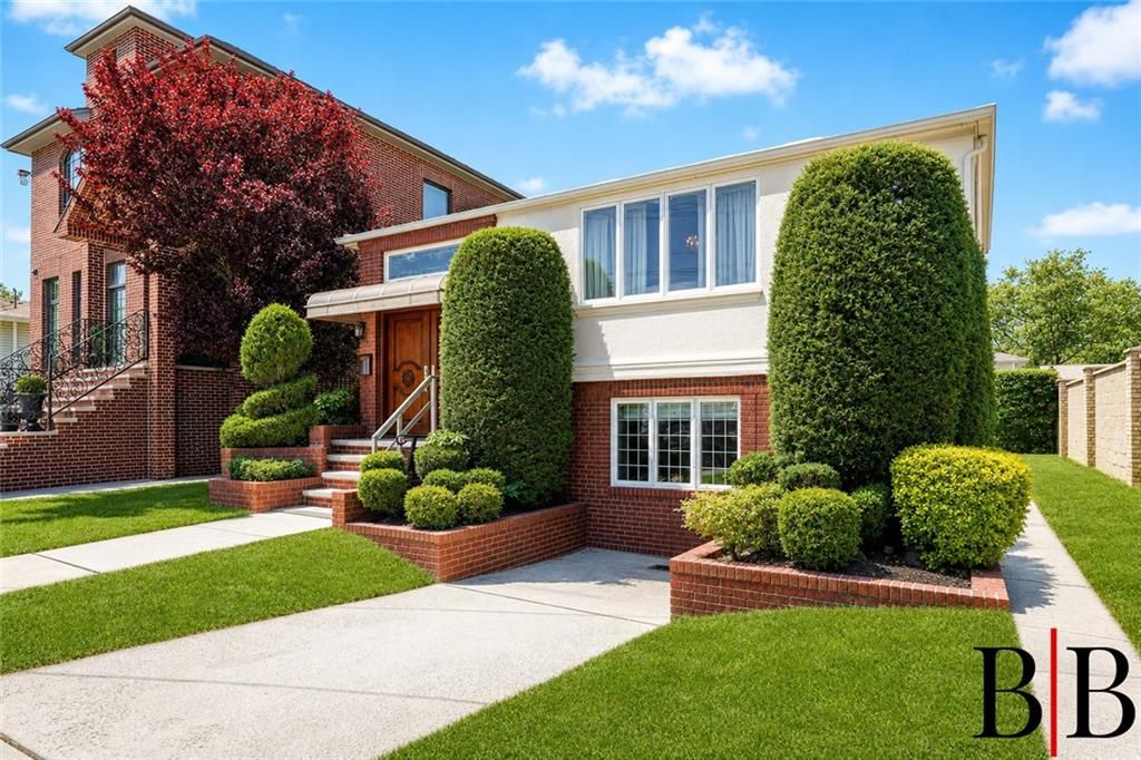 Photo of 8 Bassett Avenue, Brooklyn, NY 11234 (MLS # 501403)