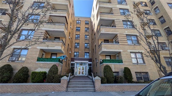 150 W END AVE APT 4S, BROOKLYN, NY 11235 - Image cae9cdd8fd4a761201bf5b1ceee3f962/987478041