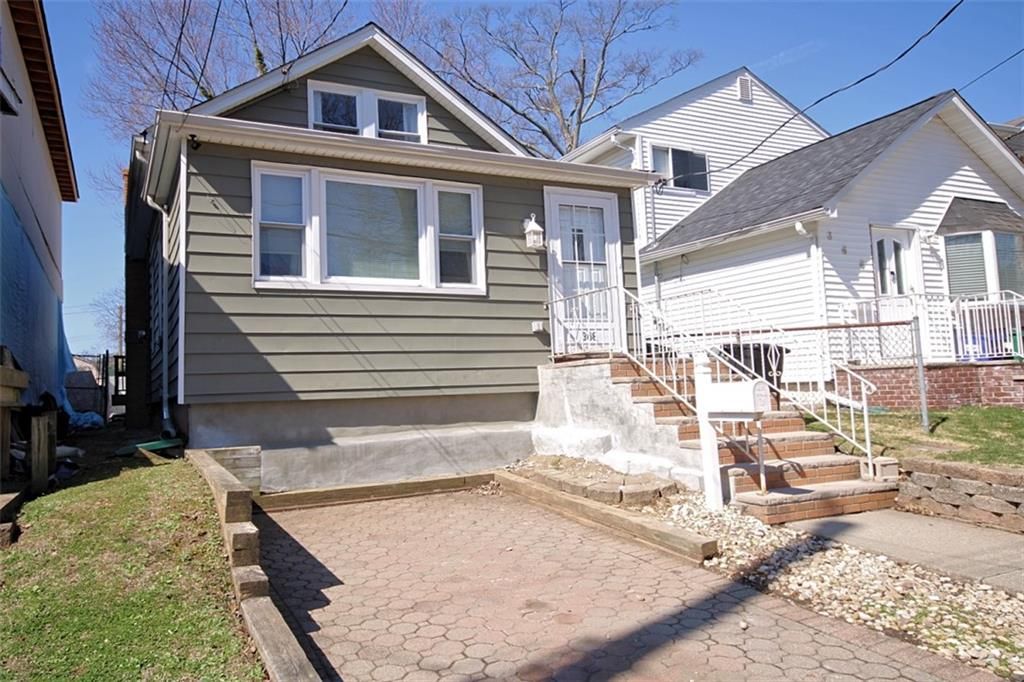 Photo of 368 Loretto Street, Staten Island, NY 10307 (MLS # 499249)