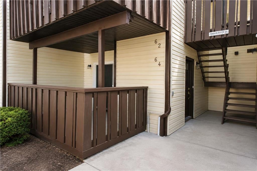 Photo of 64 Timber Ridge Drive #64, Staten Island, NY 10306 (MLS # 504747)