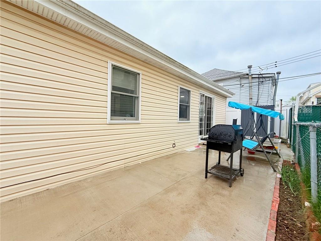 16 Landis Court, Brooklyn, New York image 17