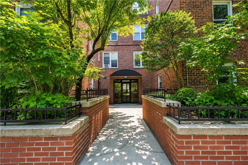 Photo of 2675 Ocean Avenue #5B, Brooklyn, NY 11229 (MLS # 502440)