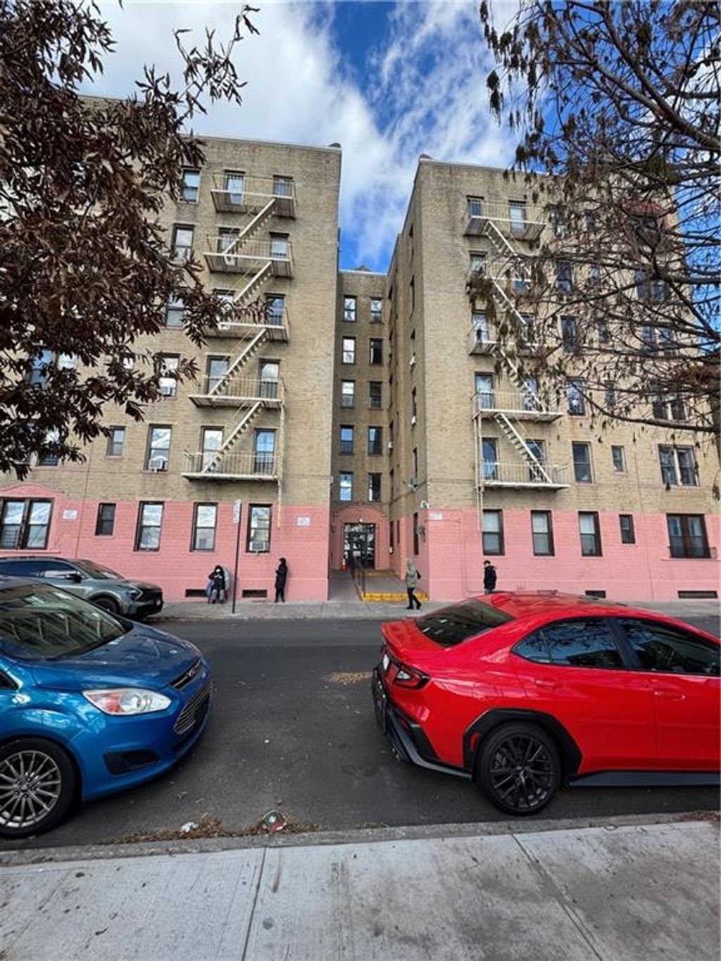 Photo of 313 Brightwater Court #2H, Brooklyn, NY 11235 (MLS # 497858)
