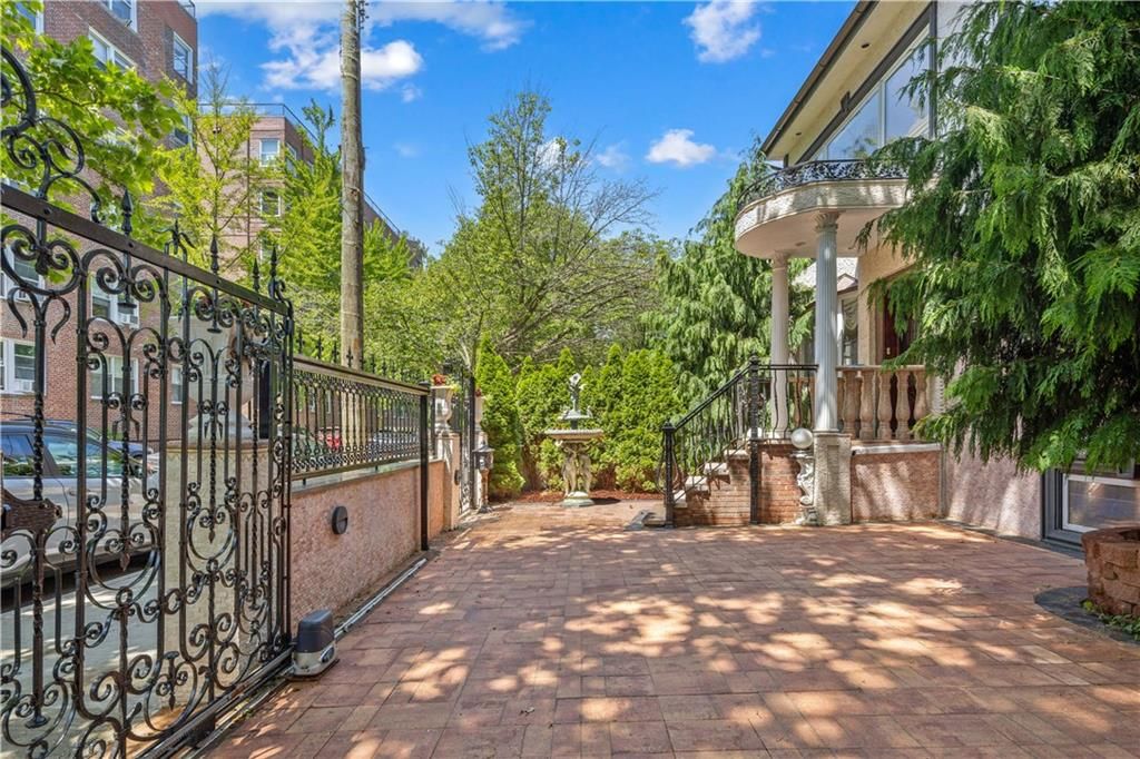 Photo of 21 87th Street, Brooklyn, NY 11209 (MLS # 483635)