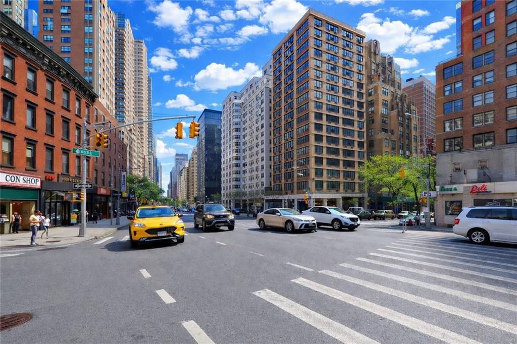 Photo of 301 45th Street #9A, New York, NY 10017 (MLS # 500661)