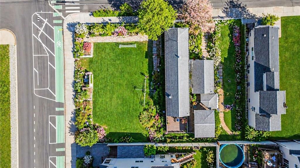 Photo of 637 Oceanside Avenue, Staten Island, NY 10305 (MLS # 501329)