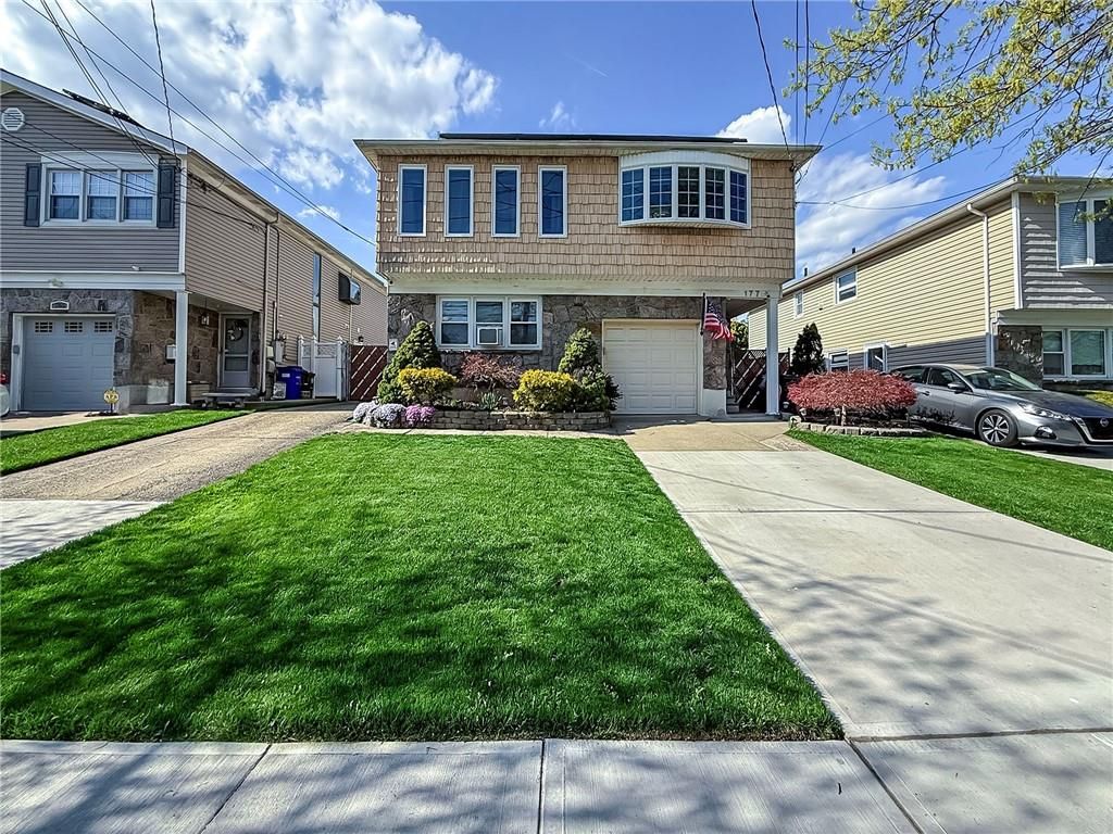 Photo of 177 Lamoka Avenue, Staten Island, NY 10308 (MLS # 500607)