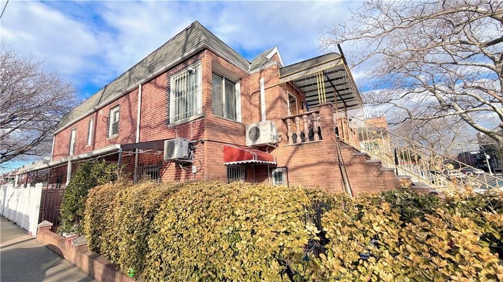 Photo of 2601 Avenue X, Brooklyn, NY 11235 (MLS # 501914)