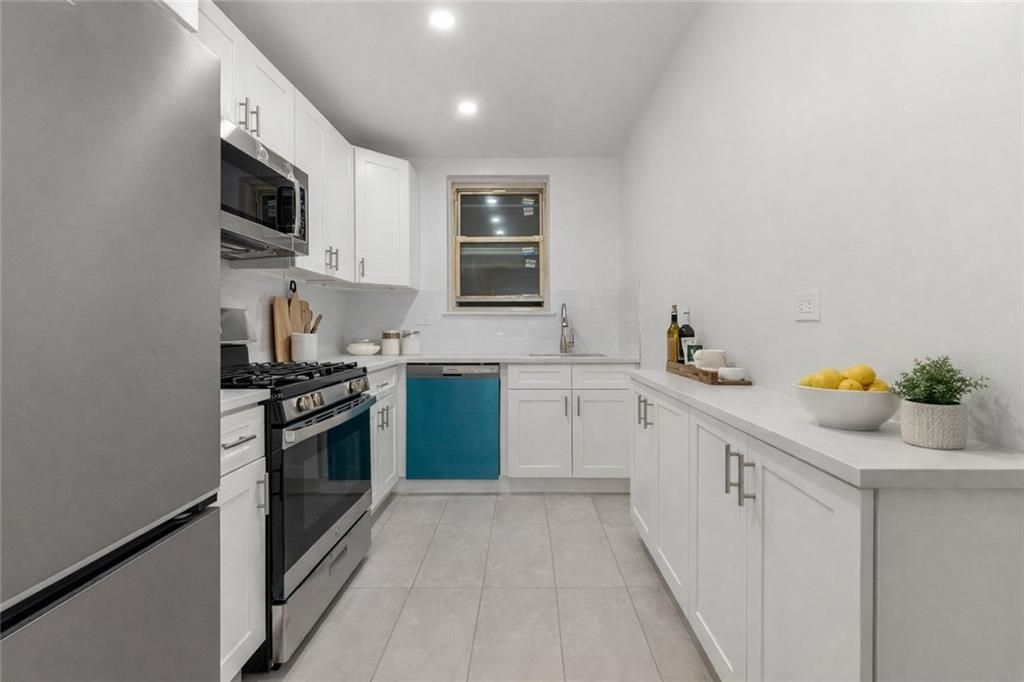 Photo of 720 32nd Street #5G, Brooklyn, NY 11210 (MLS # 497905)