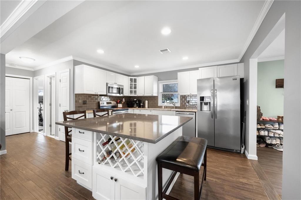 19 Sprucewood Drive, Levittown, New York image 13