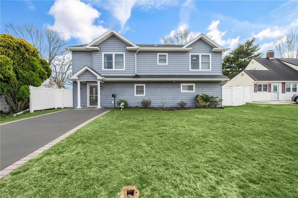 19 Sprucewood Drive, Levittown, New York image 1