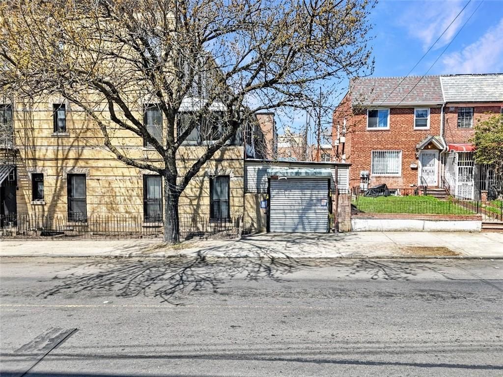 Photo of 119 St Nicholas Avenue, Brooklyn, NY 11237 (MLS # 500570)