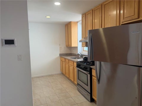 Multifamily For Rent - 2035 Bay Ridge Parkway #2R<br/> Kings County, Brooklyn, NY 11204