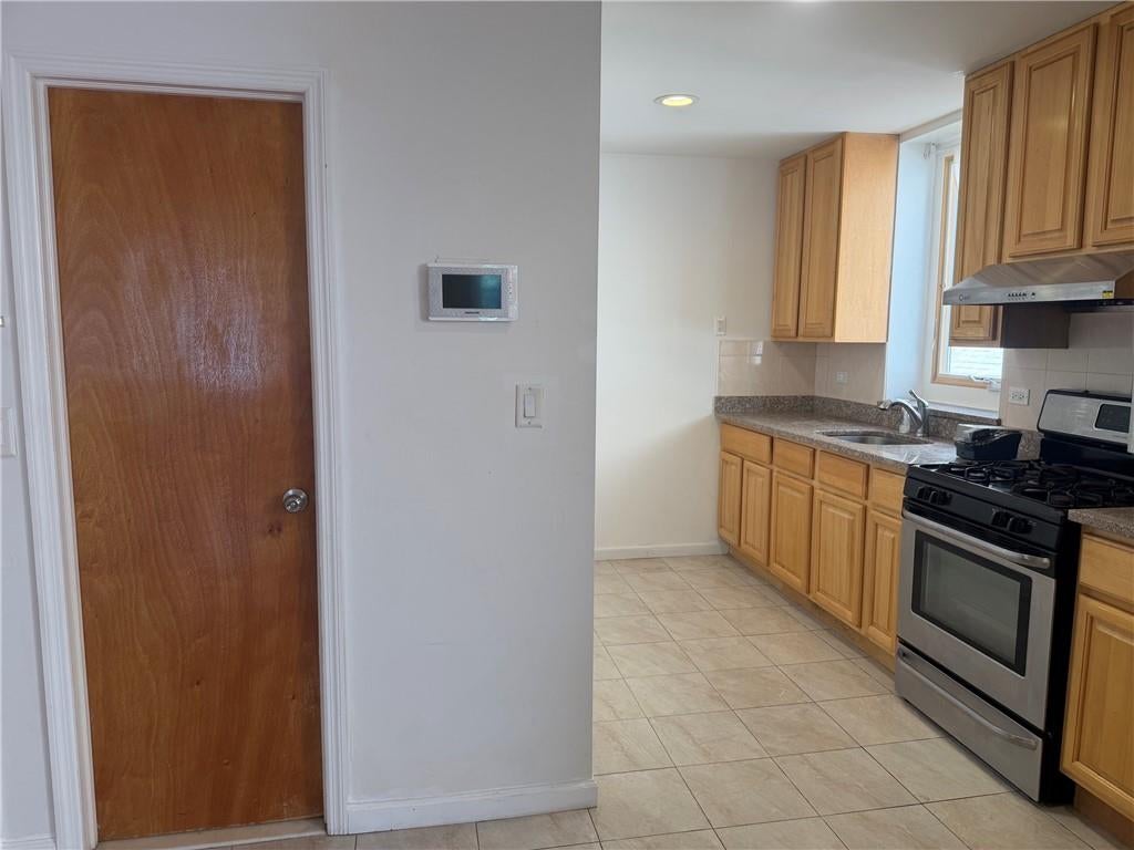 Photo of 2035 Bay Ridge Parkway #2R, Brooklyn, NY 11204 (MLS # 504616)