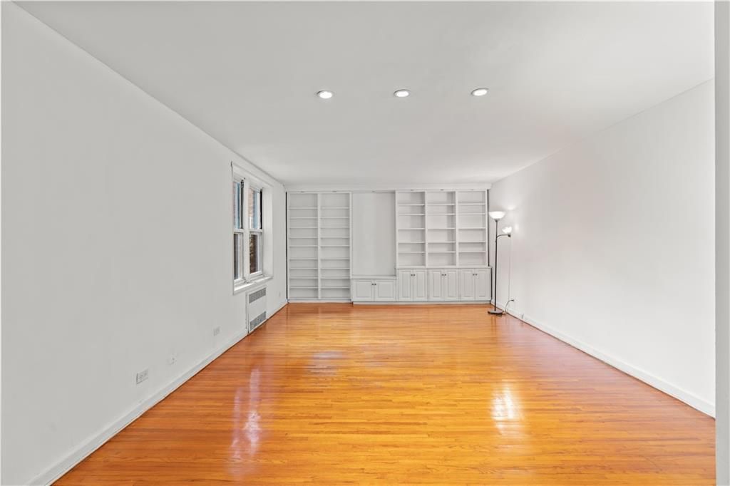 Photo of 221 mcdonald ave Avenue #2 J, Brooklyn, NY 11218 (MLS # 496978)